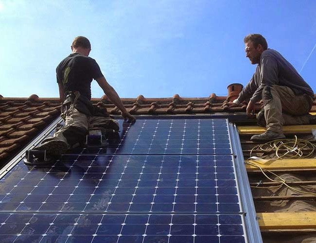 Pose de panneaux photovoltaïques dans le Nord