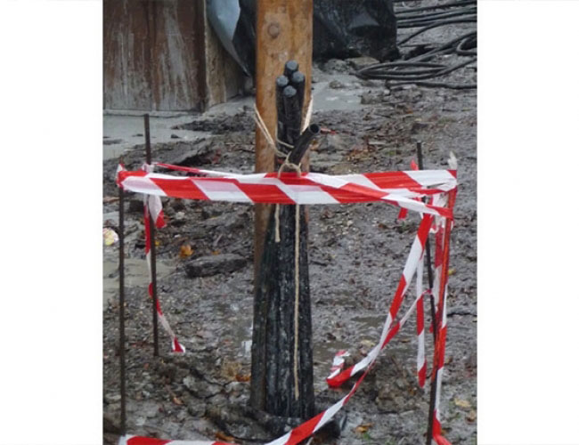 Pose d'une sonde pour pompe à chaleur en géothermie verticale