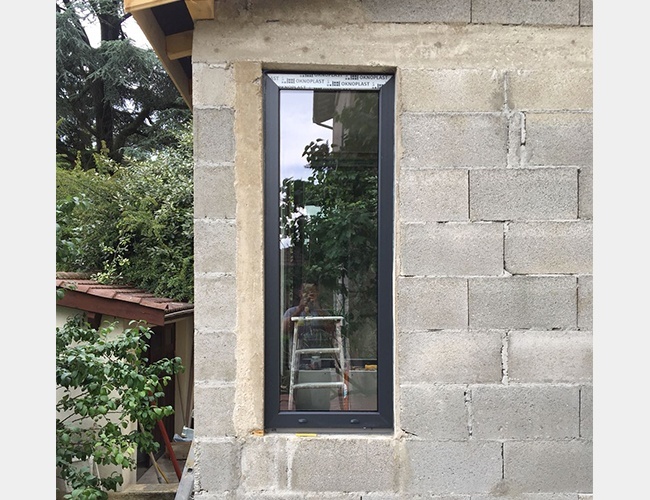 Rénovation de fenêtres, porte-fenêtre et porte d'entrée en alu à Tassin-la-Demi-Lune (69)