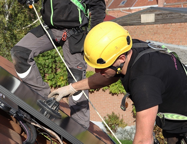 Pose de panneaux solaires photovoltaïques