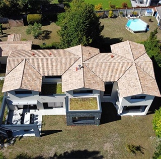 Photo de la maison avant l’installation de panneaux solaires photovoltaïques.